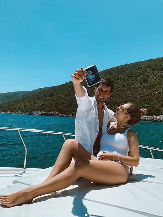 Evlilik haberinden çok kısa bir süre sonra ise anne olacağı haberiyle bir kez daha mutlu etti bizi, Gamze Erçel.