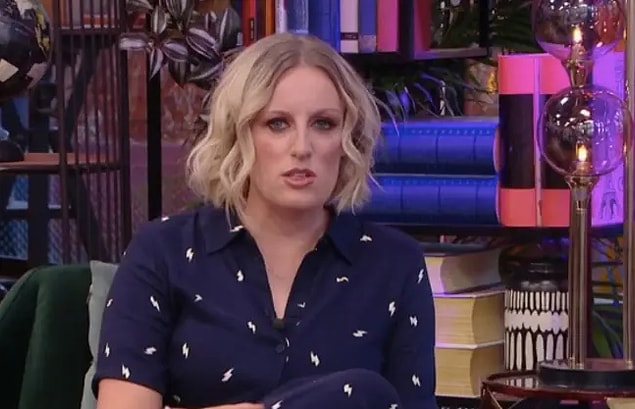 Amanda, programda bir davul setine ilk kez nasıl aşık olduğunu ve şimdi ise Luminere isimli bir Alman şamdanla evlenmeyi planladığını açıkladı.