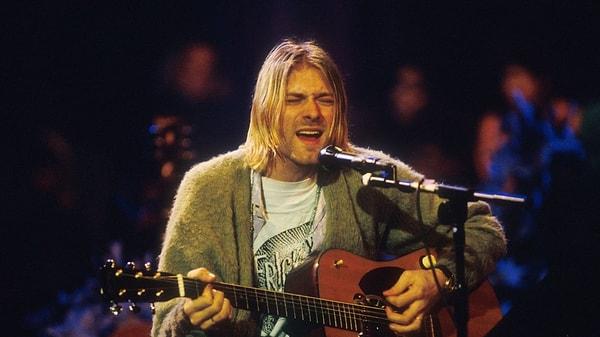 29. Kurt Cobain şizofren hastasıydı. Bu rahatsızlığı yüzünden intihar etti.