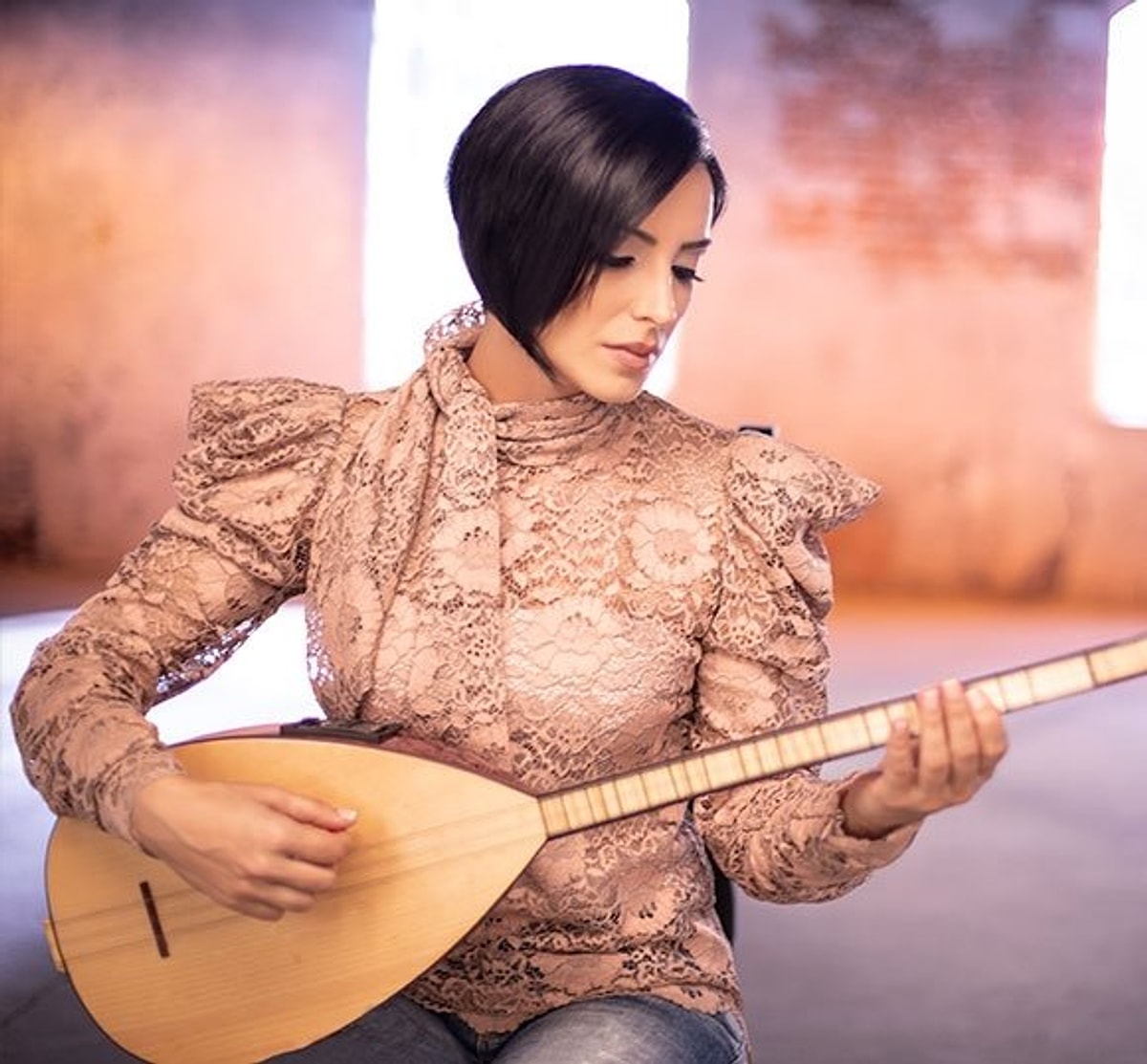 zlem-zdil-kimdir-zlem-zdil-ka-ya-nda-ve-nereli-onedio