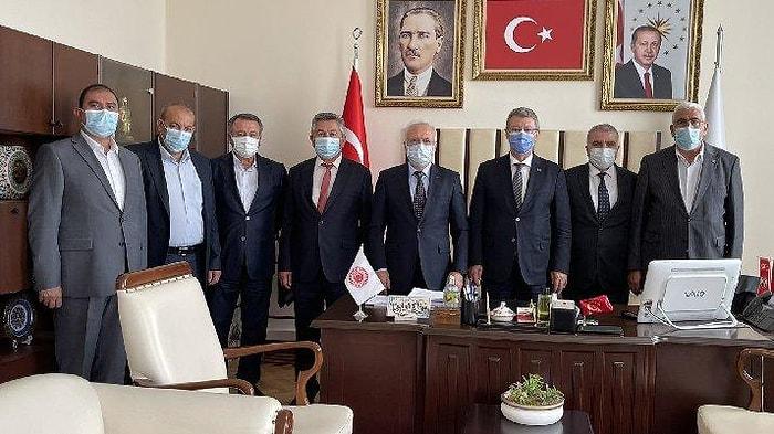 FETÖ'den Yargılanan Genel Müdür, Duruşmadan Önce AKP'li Elitaş'ı Meclis'te Ziyaret Etmiş