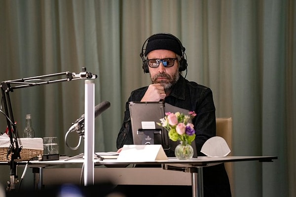 Пэдди Консидайн в роли Визериса Таргариена: