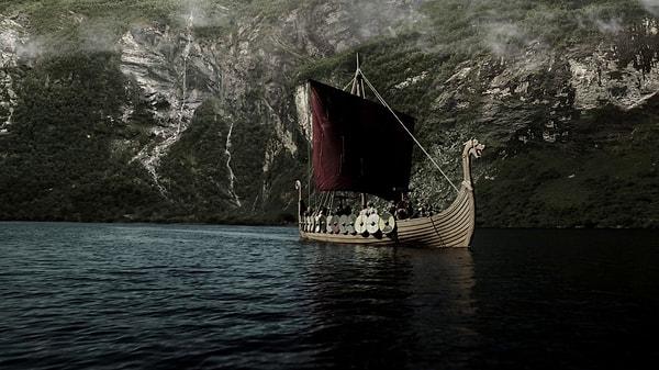 Yapılan çalışmalar, Vikinglerin lav soğuduktan sonra mağaraya girdiğini ve kayalardan tekne şeklinde bir yapı inşa ettiğini gösterdi.