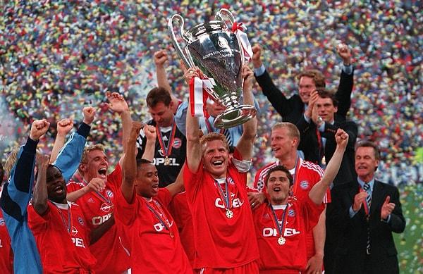10. 2001 UEFA Şampiyonlar Ligi Finali