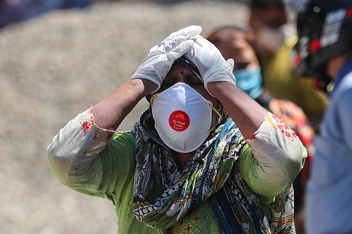 Hindistan'da Günlük Kovid Vaka Sayısı Yine Yeni Bir Rekor Kırdı; 386 Bin 452