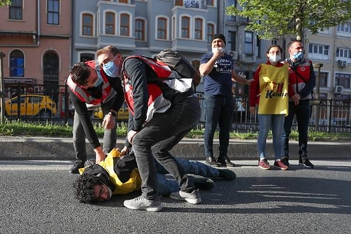 Taksim'e Çıkmak İsteyen Onlarca Kişi Gözaltına Alındı