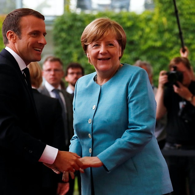 Merkel 16 yıl boyunca hiçbir şekilde özel araç, jet ya da pahalı gayrimenkuller almadı.