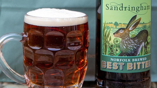 Kraliçe II. Elizabeth Kendi Bira Markasını Kurdu: 'Yoğun Aromalı, Karakteristik Bir Bira'