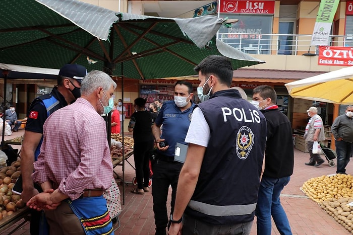 Edirne'de Diliyle Parmaklarını Islatarak Poşetleri Açan Pazarcıya Ceza