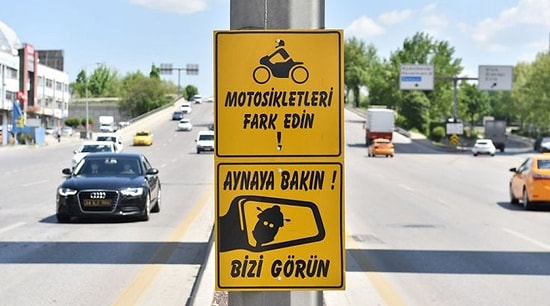Ankara'da Motosiklet Sürücüleri İçin Farkındalık Levhaları: 'Aynaya Bakın, Bizi Görün'