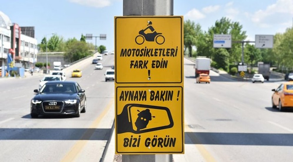 Ankara'da Motosiklet Sürücüleri İçin Farkındalık Levhaları: 'Aynaya Bakın, Bizi Görün'