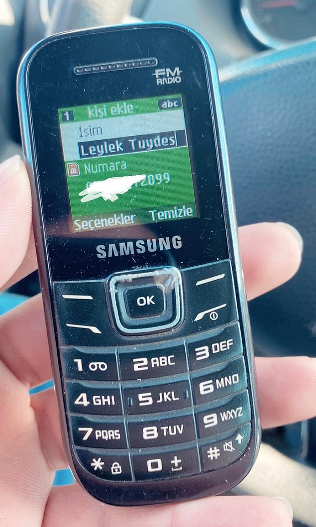 Yaşadığım şehirde çobanlarla, köylülerle, çiftçilerle, seyahat edenlerle özellikle aramı iyi tutmakla birlikte bahar döneminde konmuş bir leylek sürüsü görünce haber vermelerini sağlıyorum. Yani yaşadığım şehirde Leylek İstihbarat Teşkilatımı kurdum ve arı gibi çalışıyorlar :)
