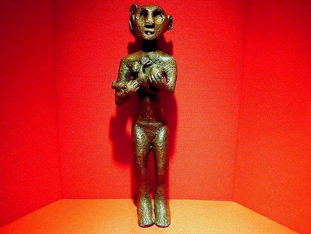 16. Emziren Kadın (MÖ 3000) / Anadolu Medeniyetleri Müzesi