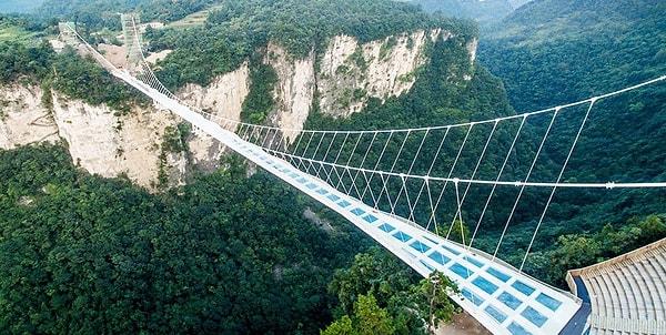 2. Zhangjiajie Cam Köprüsü - Zhangjiajie, Çin