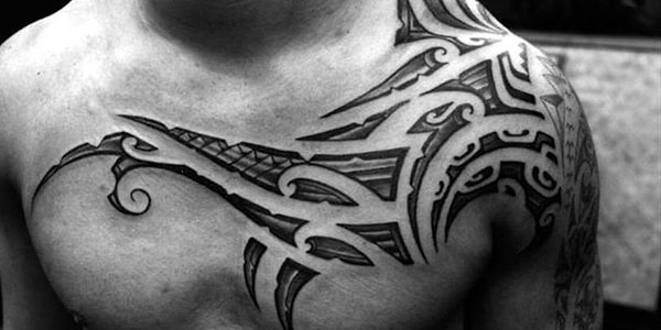 Вам подойдет татуировка в стиле Трайбл!