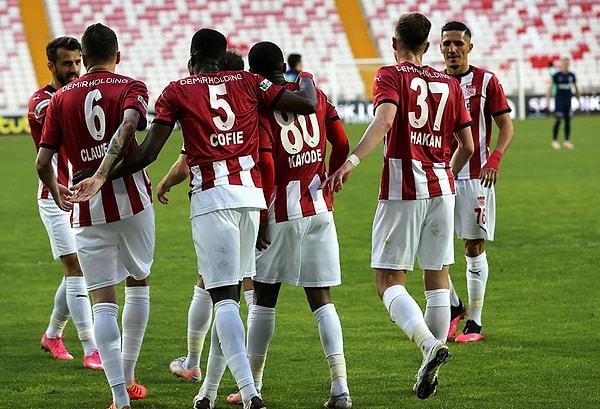 4. Sivasspor - 9 futbolcu
