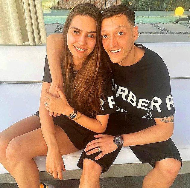 3. Mesut Özil ve Amine Gülşe'nin saatlerinin değeri resmen dudaklarımızı uçuklattı!