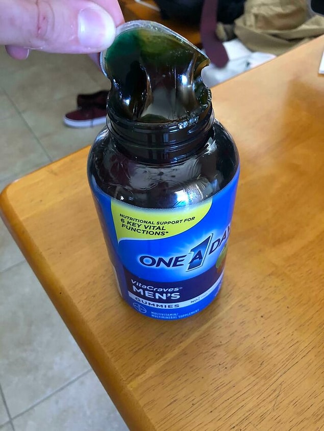 40. "Amazon'dan çiğnenebilir vitamin aldım. Sıkıntı Arizona'da yaşamam, biraz sıcak oluyor."