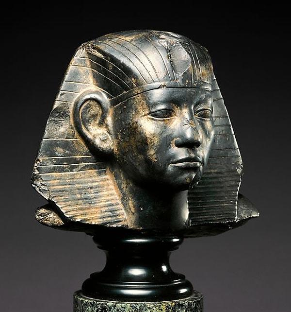 Mısır'ın en önemli krallarından biri olarak bilinen III. Amenemhat, Mısır'a yapmış olduğu reformlarla nam salmıştı.