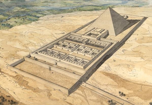 Hawara'da yeni bir piramit inşası başlatan III. Amenemhat, daha önce yaptırdığı Dahshur piramidini yıktırmadı ve sağlamlaştırma çalışmaları başlattı.