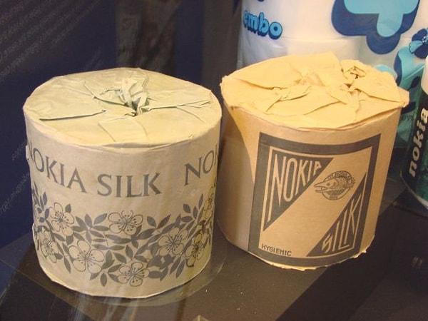 1. Bir dönemin telefon markası devi Nokia, telefon üretiminden önce tuvalet kâğıdı satıyordu.