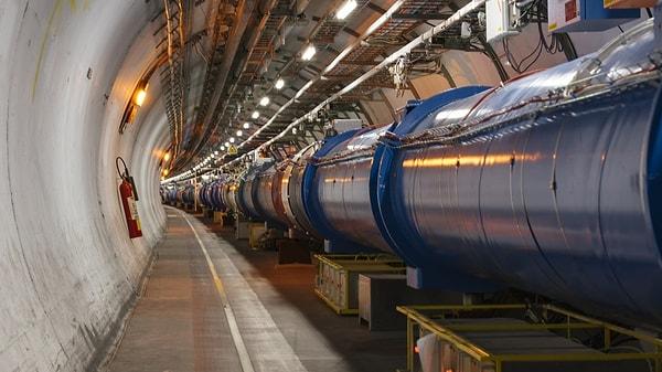 12. Büyük Hadron Çarpıştırıcısı (LHC) ve Higgs-Boson parçacığı