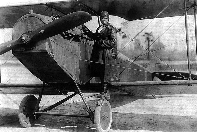 13. Bessie Coleman, Amerika Birleşik Devletleri'nde pilot lisansı kazanan ilk Siyahi kadın ve ilk Kızılderili kadındır ancak lisansını ABD'de kazanmamıştır.