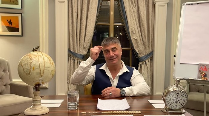 Sedat Peker'in Videolarındaki Kitaplar Nedir? Ne Anlatıyor?