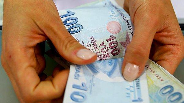 Merkez Bankası'nın faiz indirimi kararının ardından Türk Lirası'nda hızlı değer kaybı yaşandı.