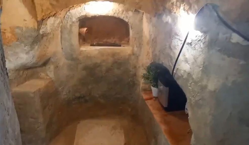 Ailesine Kızan Genç 6 Yıl Uğraşarak Yeraltında Kendine Ev İnşa Etti