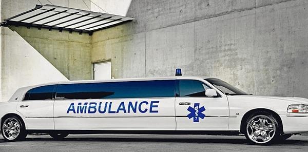 22. Limuzin şeklinde bir ambulans.