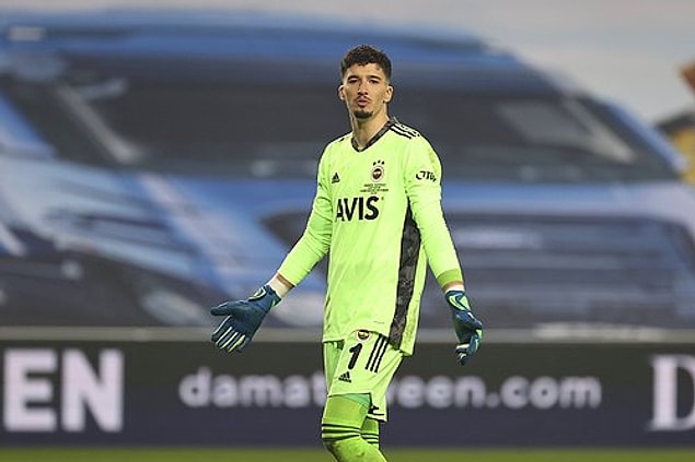 10. Altay Bayındır - Fenerbahçe