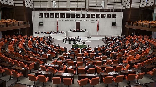 "Parlamenter demokrasi mazi oldu"