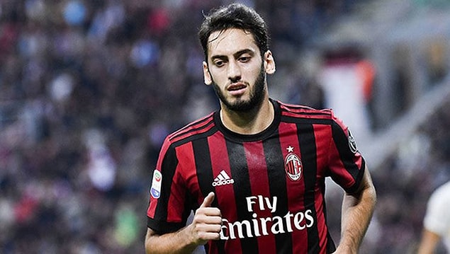 2. Hakan Çalhanoğlu - AC Milan