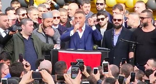 "AKP için oy isterken kahramandı"