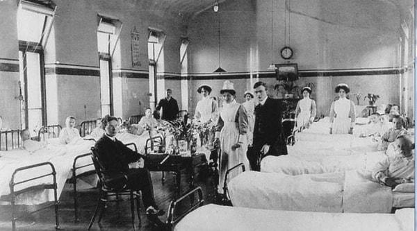 5. II. Dünya Savaşı sırasında Nazilerden kaçmaya çalışan Yahudiler için İtalyan doktorlar 'K Sendromu' isimli sahte bir hastalık ortaya sürdüler.