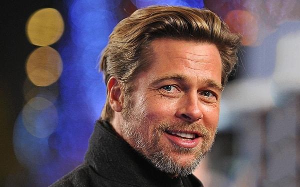 13. Oyuncu Brad Pitt'in 'Truva' filminde bir Yunan savaşçıyı canlandırırken aşil tendonu kopmuştur. 😱