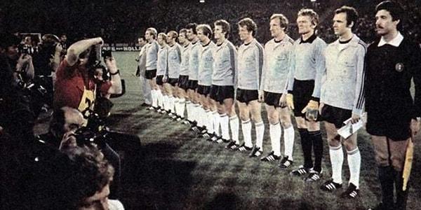 1976 Finali, Batı Almanya 2-2 Çekoslovakya (Penaltılar 3-5)