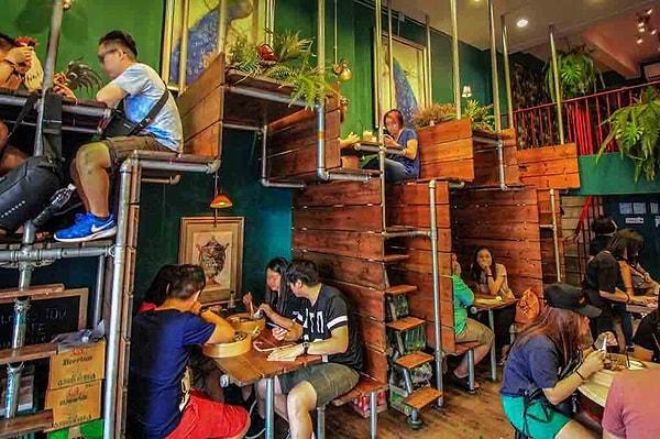 1. Bangkok'taki 'Lhong Tou Café'