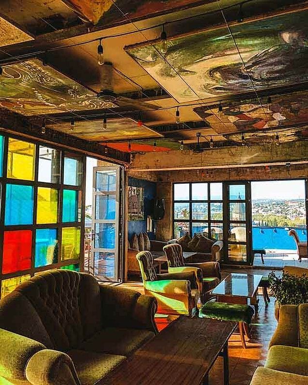 3. Gürcistan'daki Tiflis'te bulunan 'Art-Cafe Home'