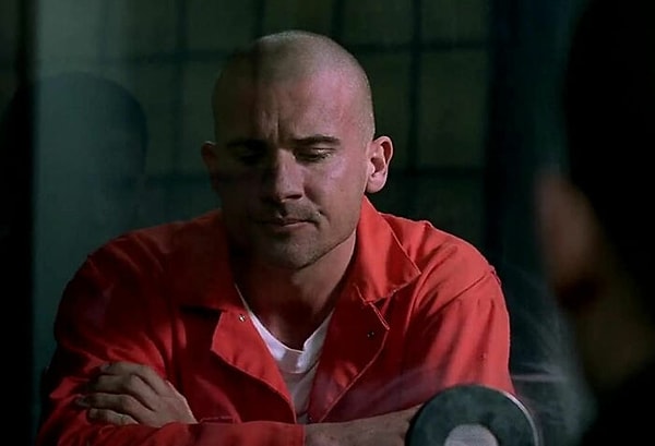 9. Однажды я уронил знаменитое всем мыло в душе, и все просто рассмеялись)