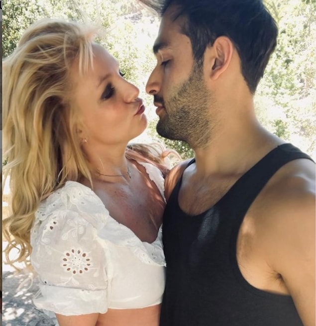 Ayrıca erkek arkadaşı Sam Asghari ile evlenmek istediğini söylüyor.