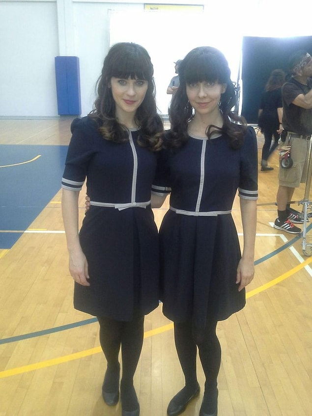 10. Zooey Deschanel'i görmek harika ama 2 tane Zooey Deschanel olunca daha da güzel olmuş.😂