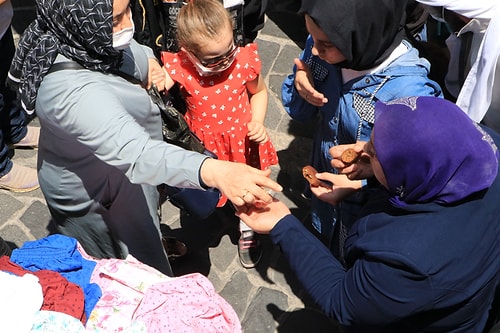 Öğrenci ve Veliler Akın Etti: Türbelerde YKS Yoğunluğu