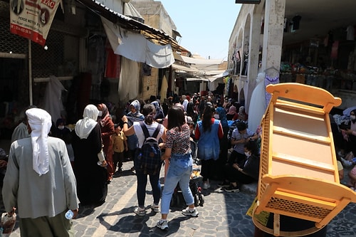 Öğrenci ve Veliler Akın Etti: Türbelerde YKS Yoğunluğu