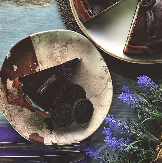 O Çok Sevdiğiniz Oreo Bisküvisi İle Harikalar Yarattık! İşte Oreolu Cheesecake Tarifi