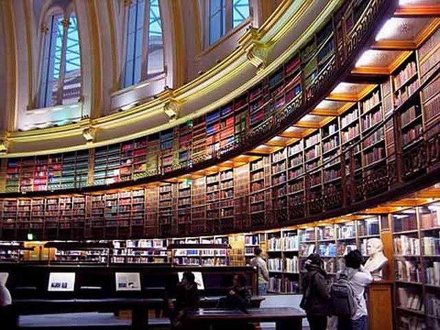 7. 170 ile 200 milyon kitap ile dünyanın en büyük kütüphanesi olan The British Library Londra'dadır.