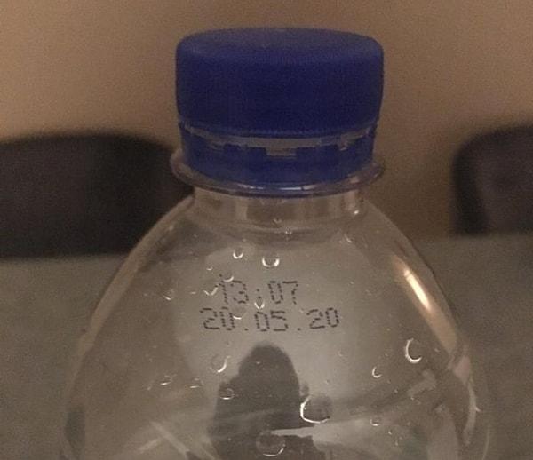8. Su şişelerinin üzerindeki son kullanma tarihi su için değil, şişelerin kendisi içindir.