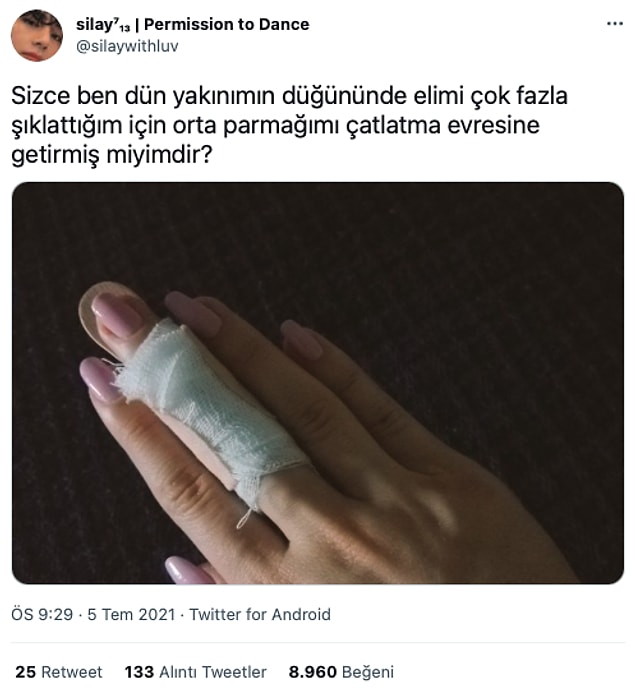 11. O kadar altın takıyoruz, biraz da eğlenelim deyip abartmak.
