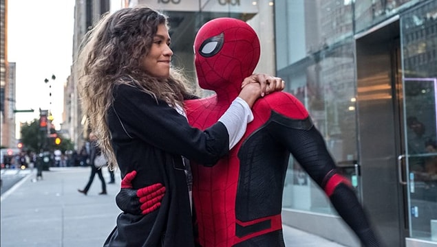 14. Tom Holland ve Zendaya aşkının Marvel tarafından 'sinematik evreni etkilemesinden endişe duyulduğu' için hoş karşılanmadığı iddia edildi.
